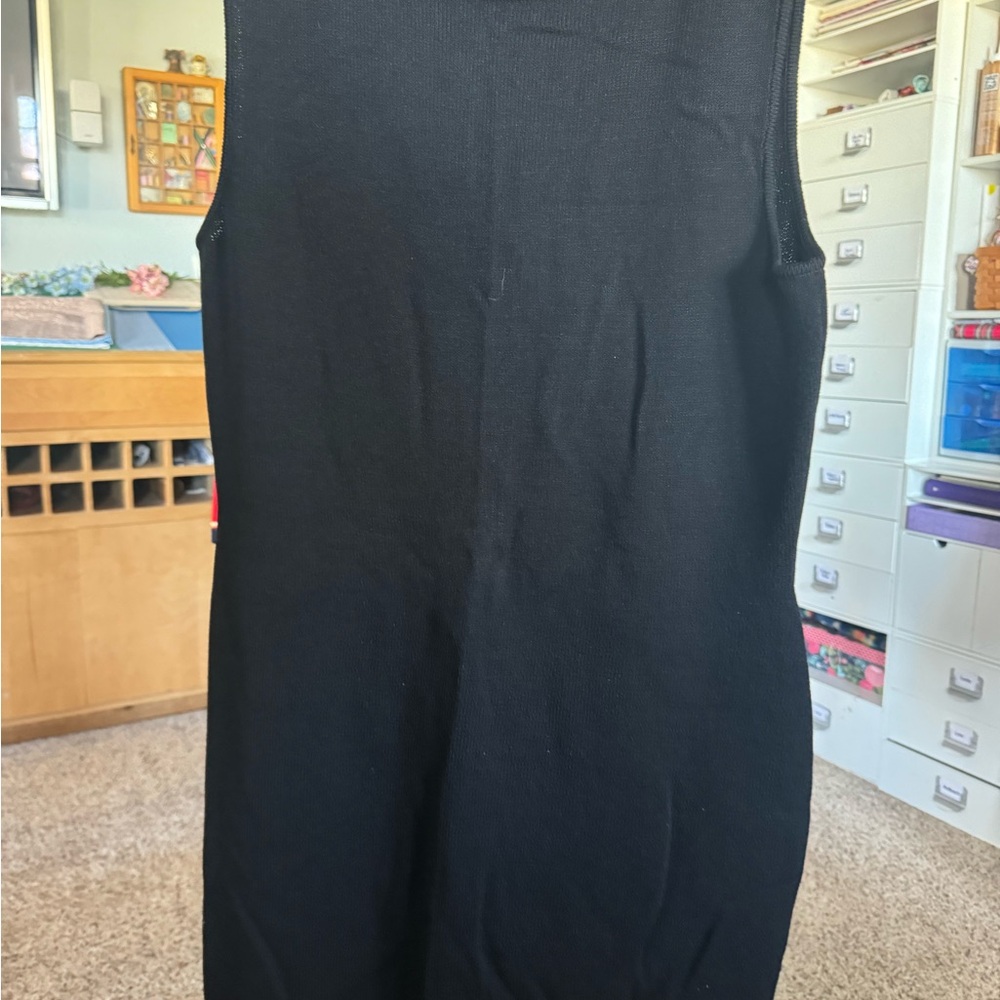 St. John Collection Black Sleeveless Sheath Mini Dress